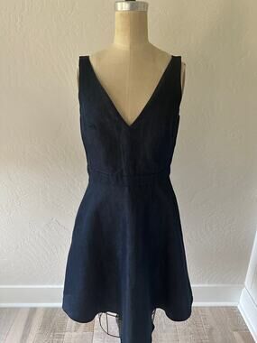 GAP | Womens Double V Chambray Blue Linen Dress $79 NEW Size 2 Minimalist Demure
